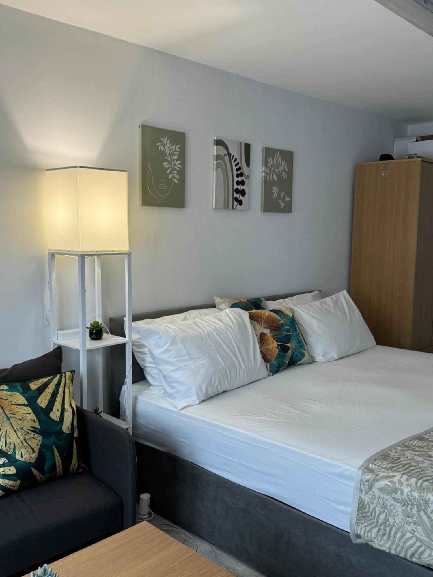 Posh Executive Studio London Thamesmead  Dış mekan fotoğraf