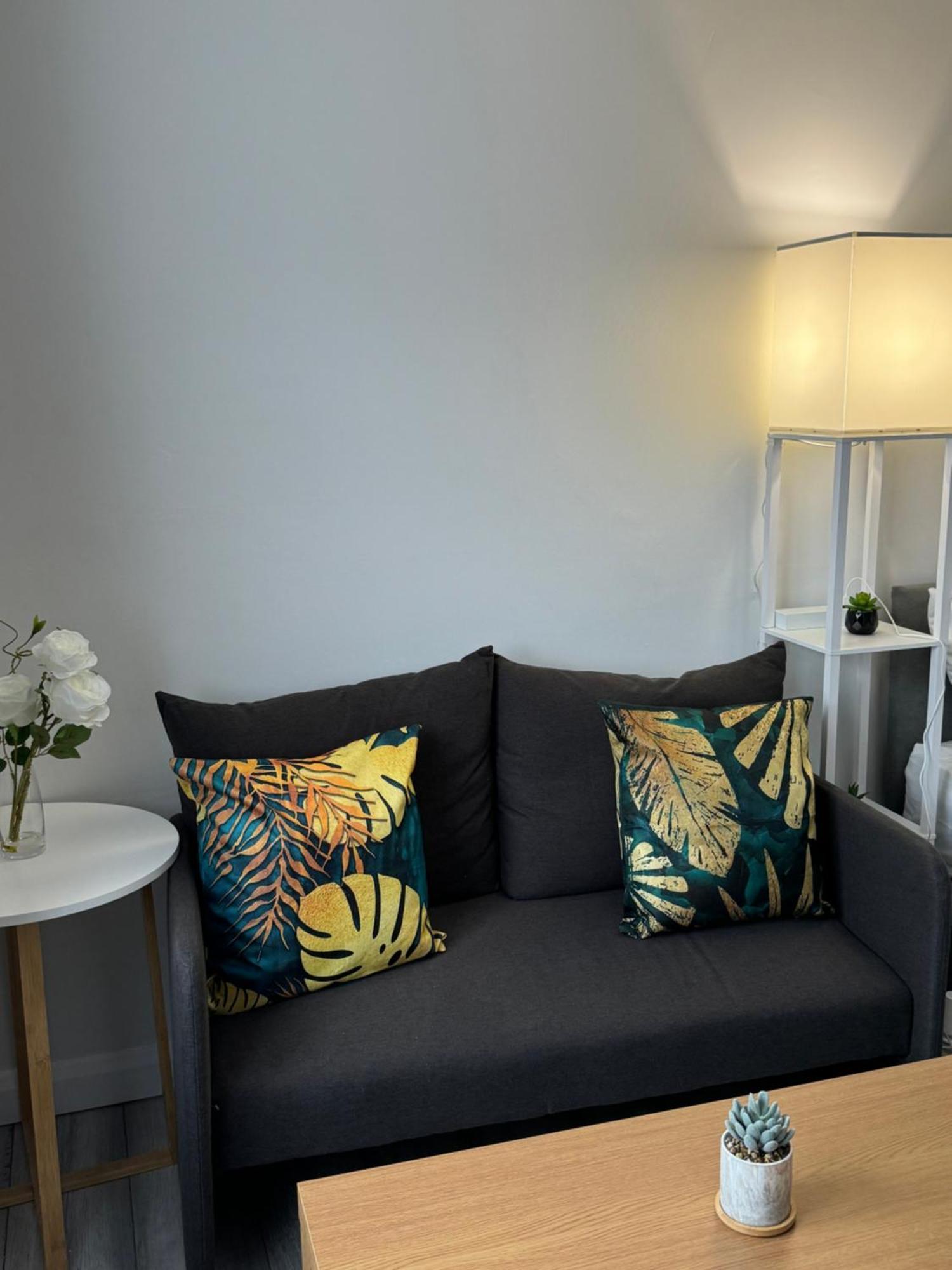 Posh Executive Studio London Thamesmead  Dış mekan fotoğraf